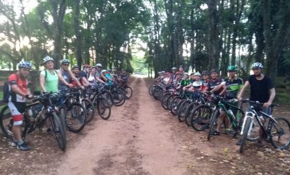 Ciclistas se preparam para a Quartalada – Estrada do Lixão