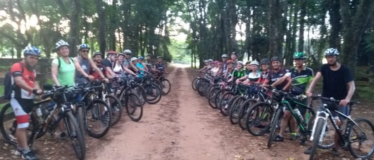 Ciclistas se preparam para a Quartalada – Estrada do Lixão