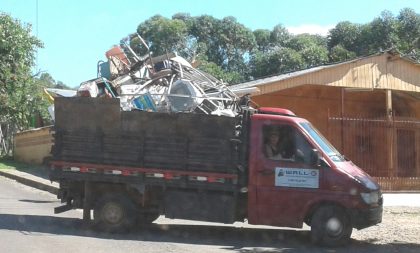 Mutirão de recicláveis faz uma limpa no Bairro Funcap