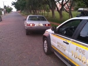 Foragido é preso com carro furtado no Barcelos