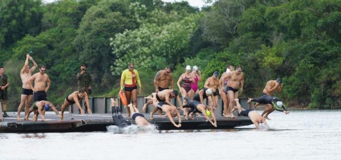 Travessia a Nado reúne 66 competidores nas águas do Jacuí