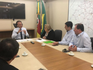 Comitiva de Cachoeira participa de audiência para tratar da ERS 403 e acesso da UFSM