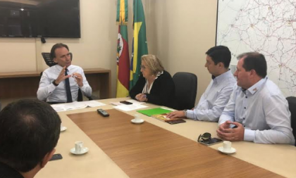 Comitiva de Cachoeira participa de audiência para tratar da ERS 403 e acesso da UFSM