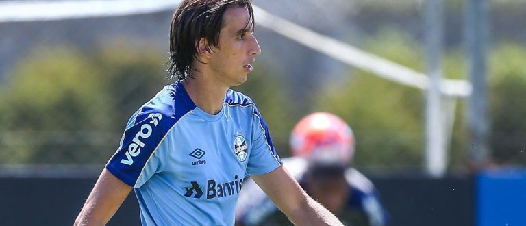 Grêmio atualiza situação de Geromel