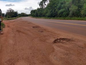 Buracos na BR 290 na região do Durasnal preocupam moradores