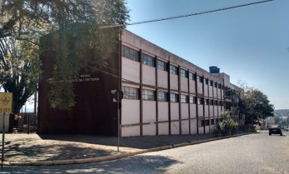 Suspeita de aluno com arma leva Brigada à Escola Antônio Vicente