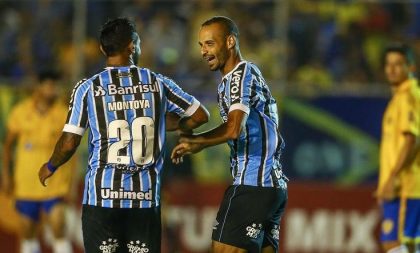 Grêmio vence Pelotas por 2 a 0