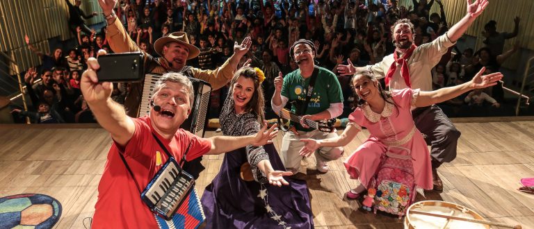 Cachoeira recebe o espetáculo musical “Pandorga da Lua”