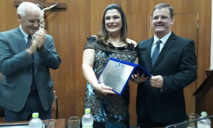 Homenagem: promotora Giani Saad recebe título na Câmara