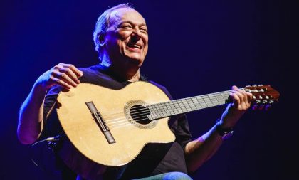 Toquinho celebra 50 anos de carreira em show no Theatro São Pedro