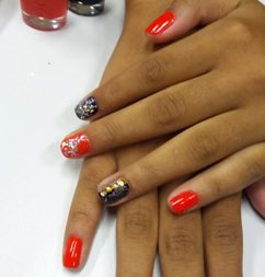 Senac: unhas decoradas também compõem look de Carnaval