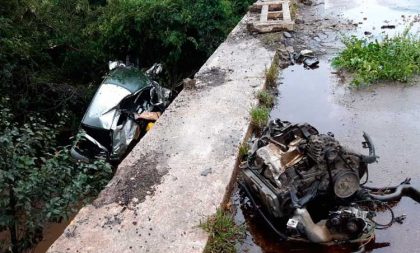 Polícia identifica jovem morta após queda de carro