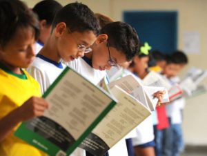 MEC prepara material para explicar nova política de alfabetização