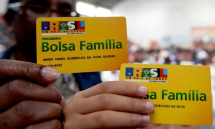 Bolsonaro anuncia 13º do Bolsa Família na semana que vem