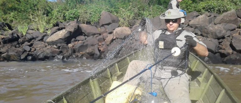 2º BABM apreende redes de pesca em Cachoeira e região