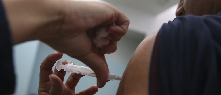 Vacinação contra a gripe começa nesta quarta-feira