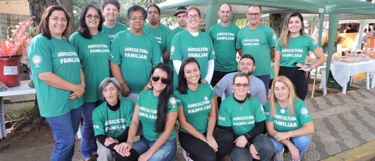 Agricultura familiar chama atenção na Praça Bonifácio