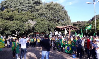 Cachoeirenses realizam ato em defesa de Bolsonaro