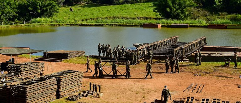 Cadetes da Aman participam de instrução no 3º Batalhão