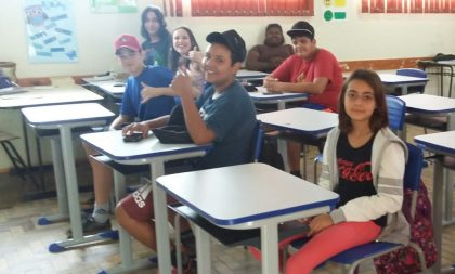 Escolas Municipais recebem novas classes e cadeiras