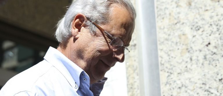 DIRCEU SE APRESENTA À PF