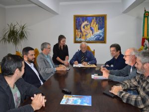 Figueiró promove reunião para debater projeto “Adote uma Escola”