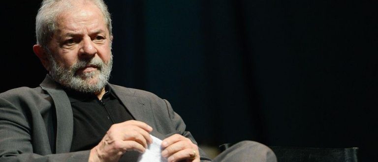 Lula pede ao STJ para cumprir pena em regime aberto