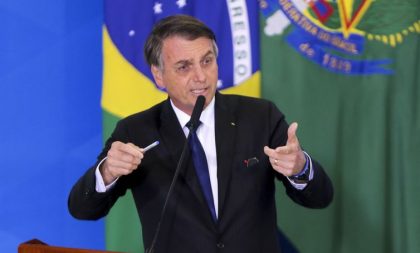 Bolsonaro afirma que decreto de armas foi feito “no limite da lei”