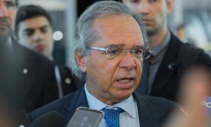 Governo estuda liberar saques em contas ativas do FGTS