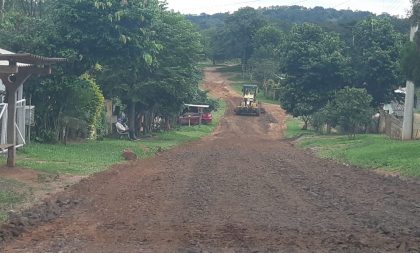 Secretaria de Obras recupera ruas do Alto do Amorim