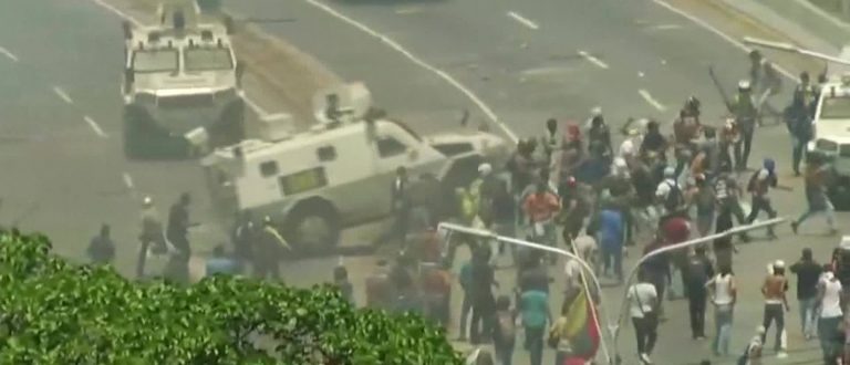 Guaidó convoca novas manifestações contra Maduro