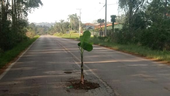 Protesto inusitado contra a buraqueira no Passo D’Areia