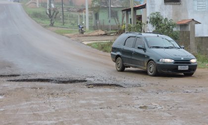 Crateras se mantêm no acesso ao Bairro Promorar