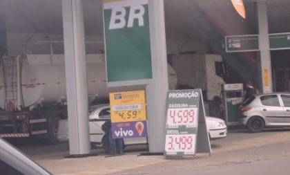 Litro da gasolina comum cai para R$ 4,59 em Cachoeira