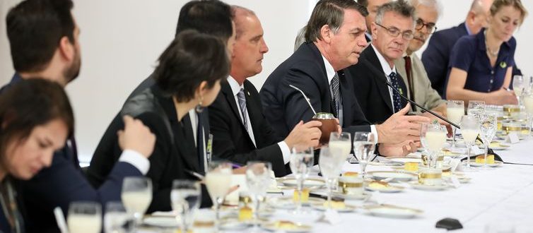 Governo não criará novos impostos, diz Bolsonaro