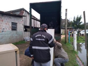 Cheia do Rio Jacuí já afasta famílias de suas casas no Bairro Cristo Rei