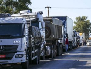 Estão em vigor as novas regras do frete mínimo para caminhoneiros