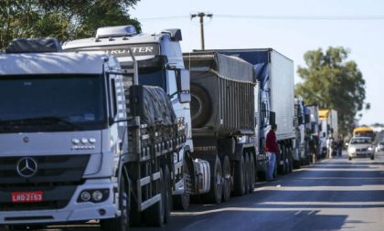 Estão em vigor as novas regras do frete mínimo para caminhoneiros