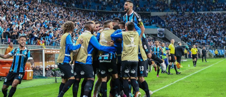 Libertadores: Grêmio vence Libertad por 2 a 0