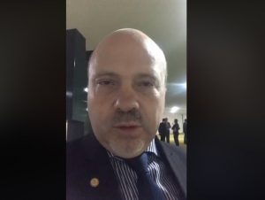 Marlon rebate críticas sobre voto a favor da reforma da Previdência