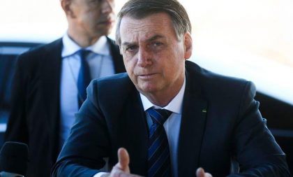 Bolsonaro assina decreto sobre bem-estar de animais usados em rodeios