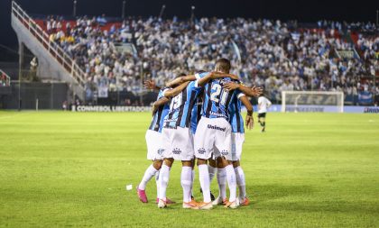 Grêmio domina Libertad em mais uma vitória para carimbar vaga