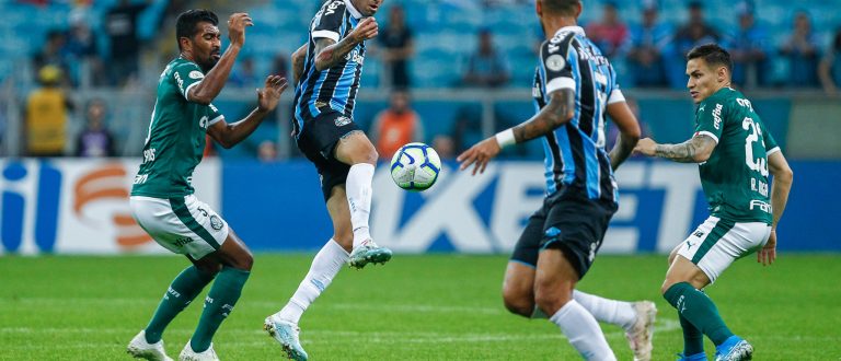 Grêmio e Palmeiras empatam em 1 a 1