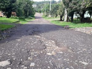 Ciep arrecada doações para calçamento da rua da escola