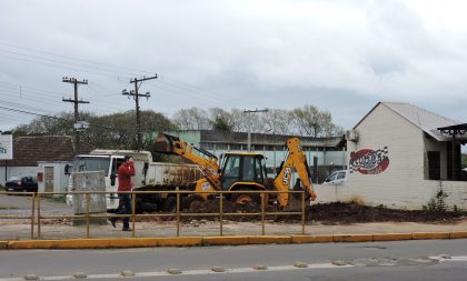 Prefeitura leva adiante ideia de rotatória na Cinco Esquinas