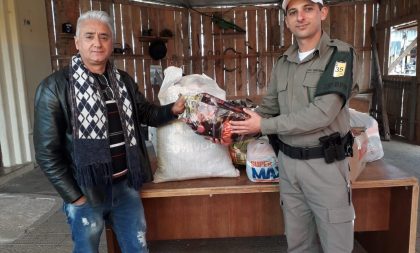 Brigada Militar de Cachoeira do Sul realiza doação de agasalhos