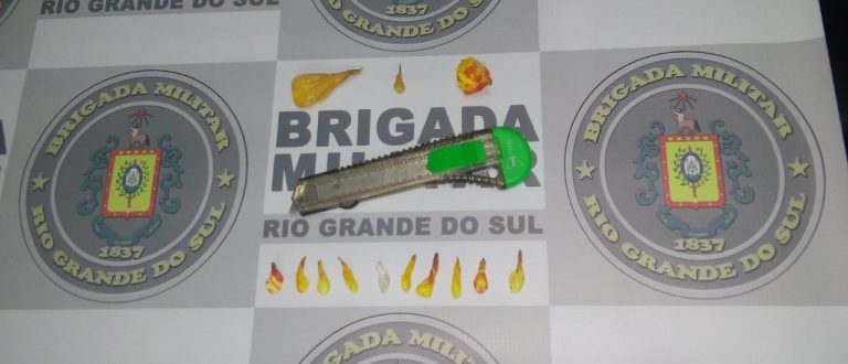 BM detém jovem com drogas e estilete na Praça José Bonifácio