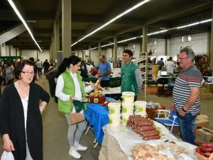 Feapec e Fenafest chamam atenção do público