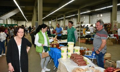 Feapec e Fenafest chamam atenção do público