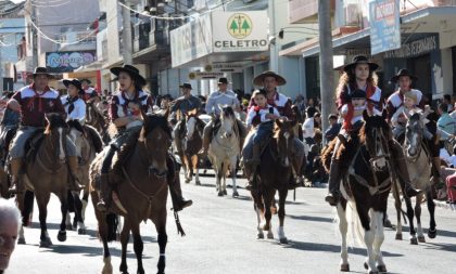 Desfile dos Gaúchos nesta sexta-feira terá 1.300 cavalarianos